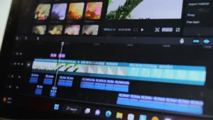 Lee más sobre el artículo ¿Es fácil editar video con inteligencia artificial?